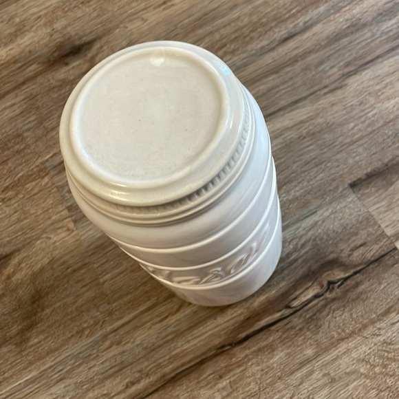 Rustic White Mason Jar Stackable Ceramic Measuring Cups 4 Piece Set - Picture 7 of 8